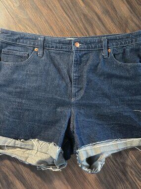 UNIVERSAL THREAD Cotton/Spandex Dark Wash Cut-Off Jean Shorts NWOT/SIZE 16